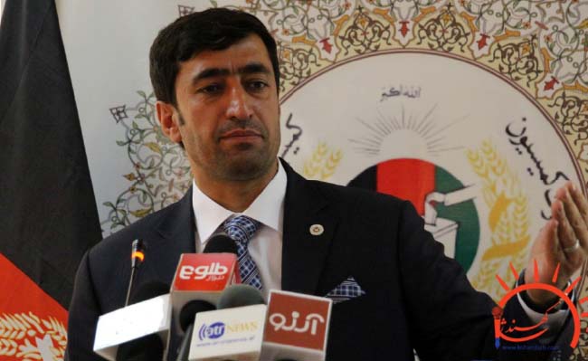 کمیسیون انتخابات تنها برای ثبت نام و تشخیص هویت رای‌دهندگان از تکنالوژی استفاده می‌کند